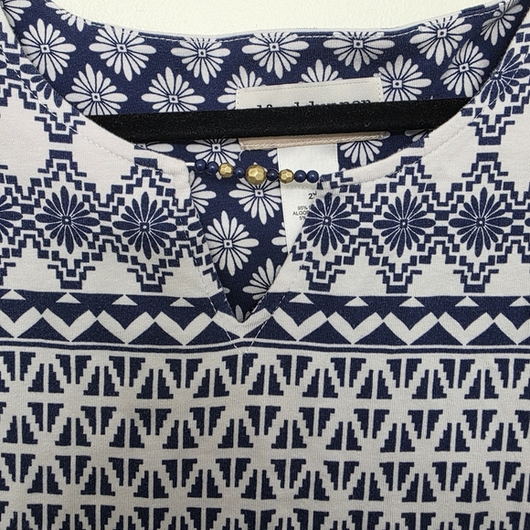 Alfred Dunner Blue and White Graphic Boxy Blouse - Picture 3 of 9